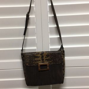 Leather shoulder strap bag with animal print